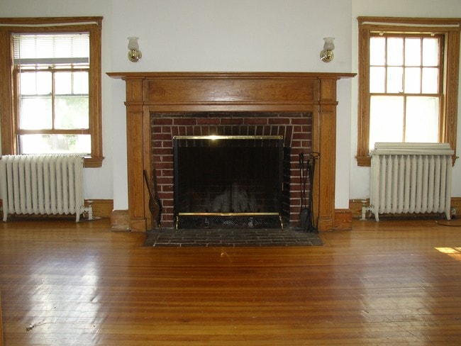 Livingroom - 3 Bacon Pl