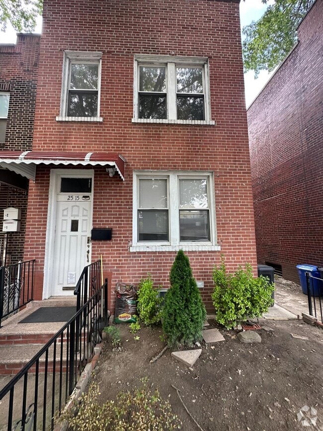 Building Photo - 25-15 34th Ave