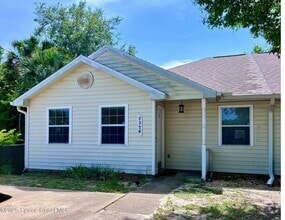 Building Photo - 2326 Talmadge Dr