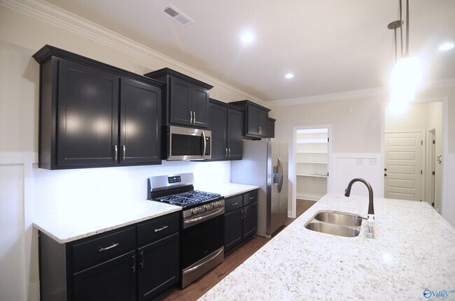 Building Photo - 131 Amanda Deann Dr