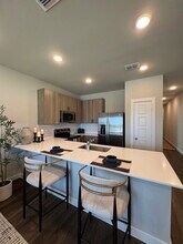 Building Photo - 1127 Eloise Dr