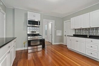 Building Photo - 41 Rockwell St