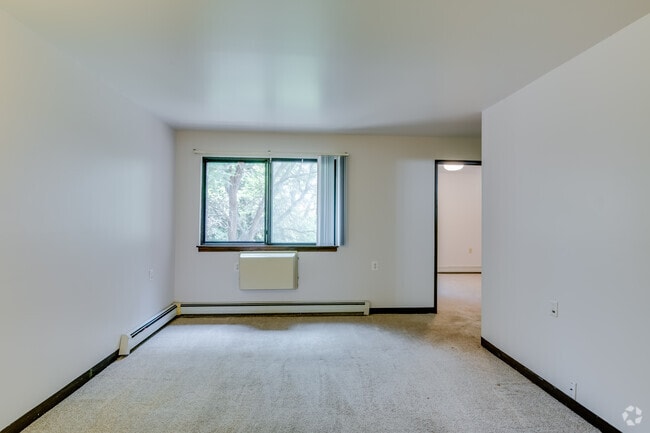 1 dormitorio, 1 baño - 574 pies cuadrados - Sala de estar - Grant Park Square Apartments