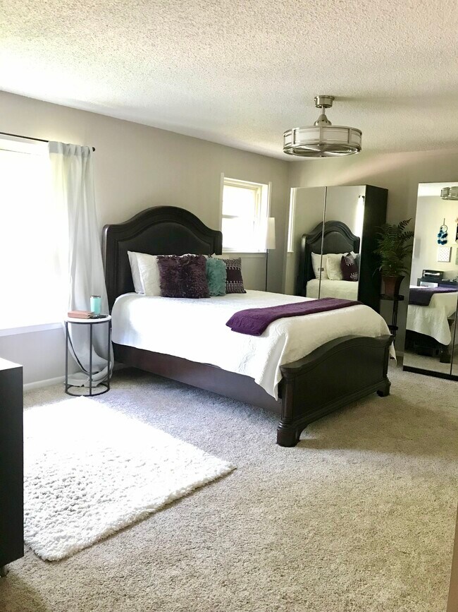 Building Photo - 1865 Coronado Hills Dr