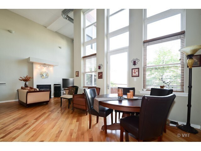 Foto del edificio - 3550 W Montrose Ave