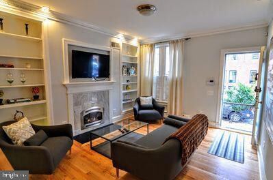 Foto del edificio - 1029 30th St NW