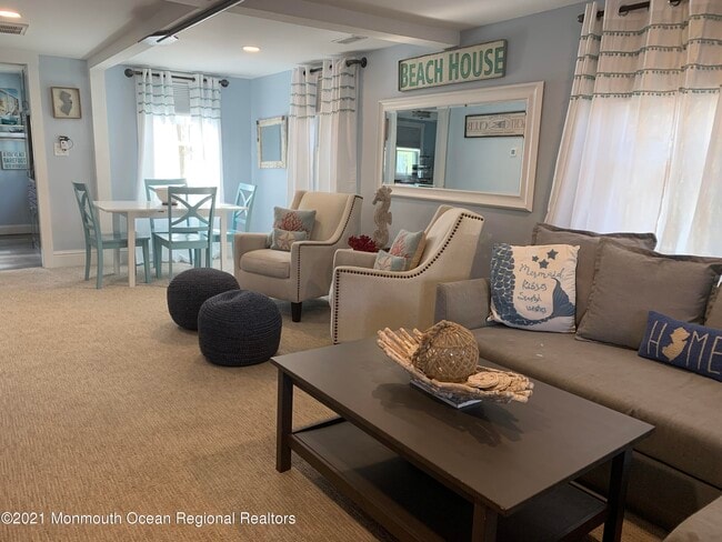 Building Photo - 88 Broadway