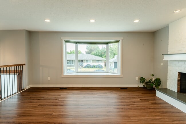 Foto del edificio - 15933 SE Mill St