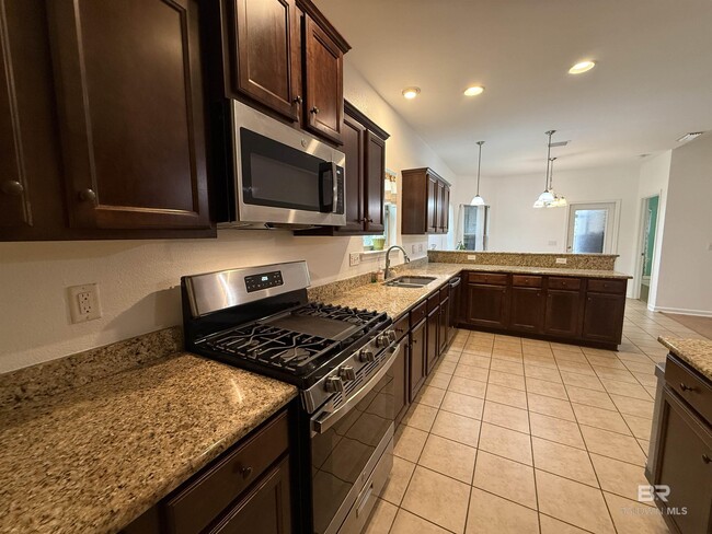 Building Photo - 10720 Dunmore Dr