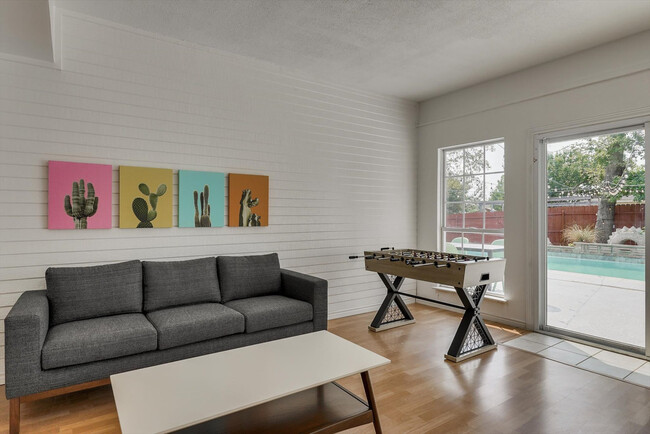 Building Photo - 7701 Ridgeway Ct