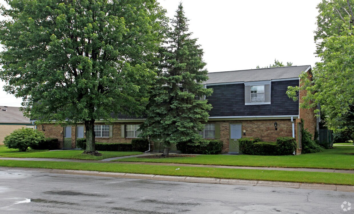 Foto del edificio - 970-982 Randler Ave