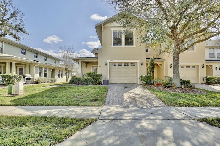 Foto principal - Gorgeous 3/2.5 Spacious Townhome with 1 Ca...