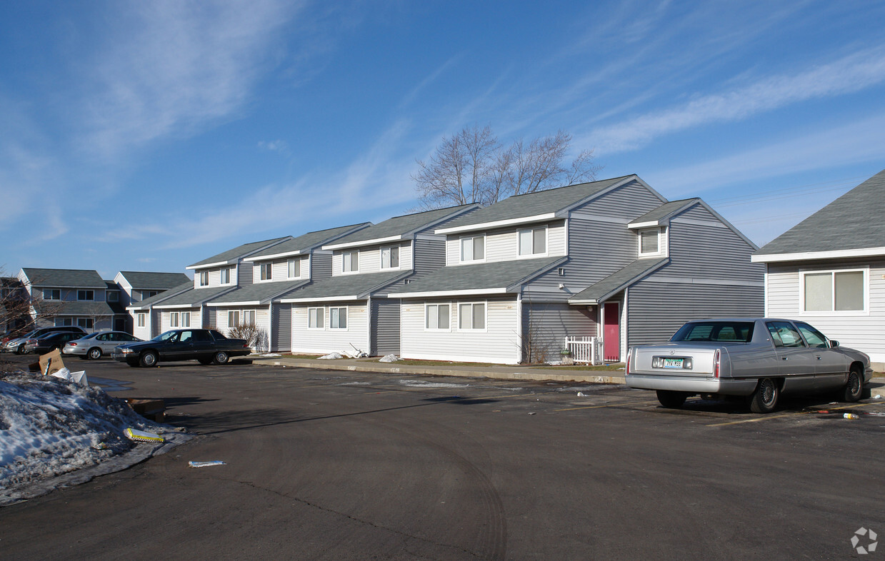 Primary Photo - Silver Stone Townhomes