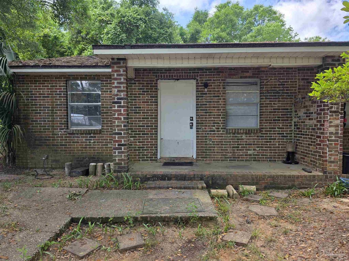Foto principal - 6710 Gulley Ln