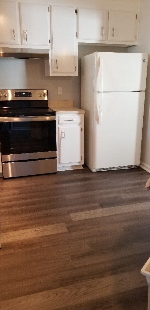 Building Photo - 309 Crestwood Ct