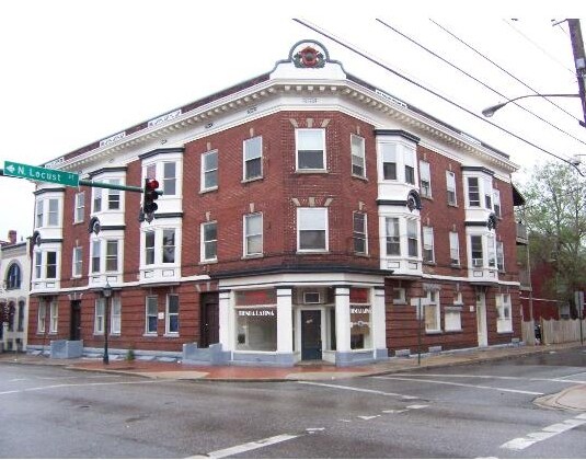 Foto del edificio - 101-105 E Washington St