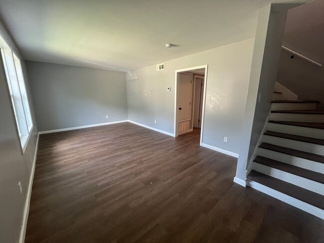 Photo - 441 30th Pl Apartment