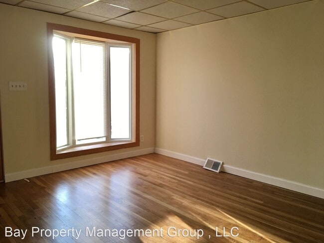 Building Photo - 3 br, 1.5 bath House - 7818 New Battle Gro...