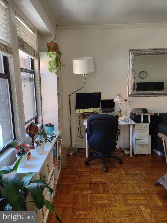 Foto del edificio - 2515 K St NW
