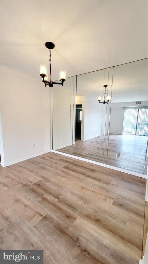 Foto principal - 48201 Delaire Landing Rd