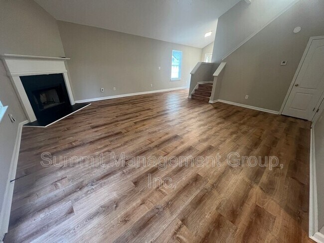 Foto del edificio - 95 Creek Way