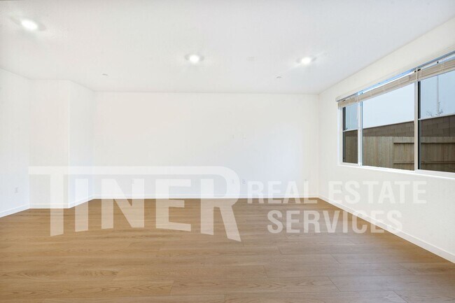 Foto del edificio - 8540 Anker Wy