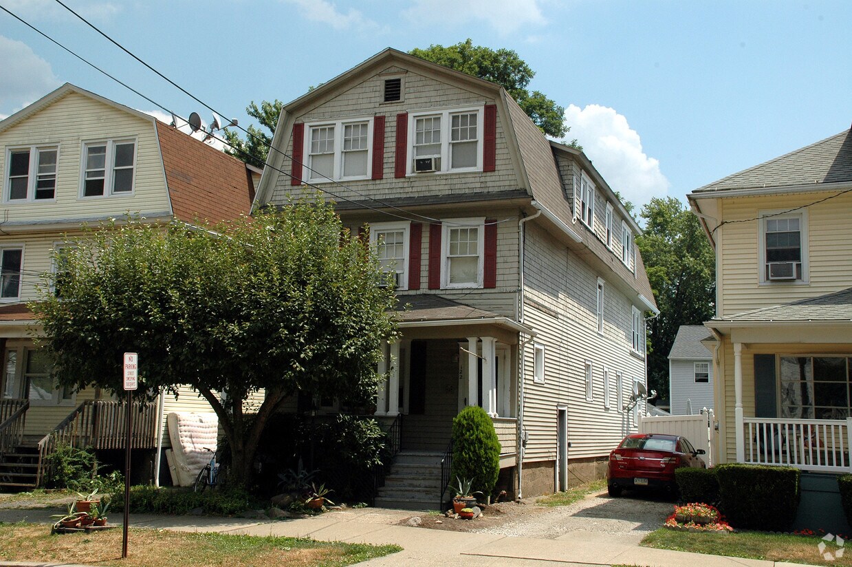 122 2nd Ave, Kingston, PA 18704 Apartments in Kingston, PA