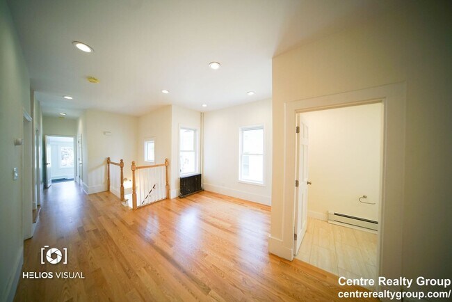Foto del edificio - 2500 Sq Ft. Massive Luxury Apt in Davis Sq...