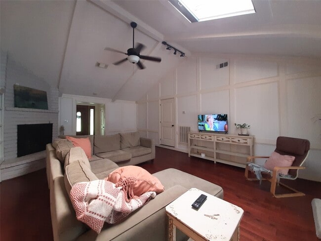 Foto del edificio - 1558 O'Connor Dr