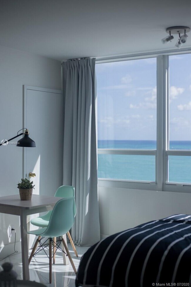 Building Photo - 5445 Collins Ave