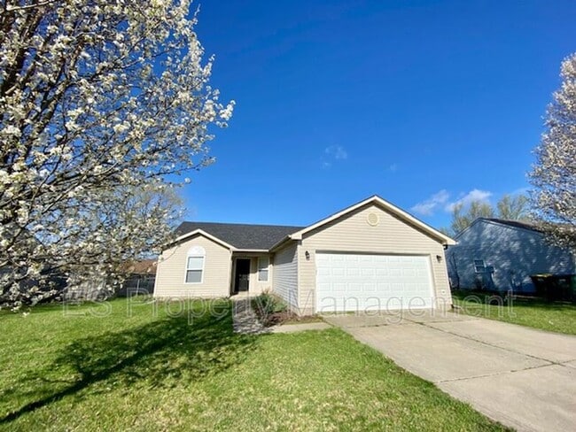 Building Photo - 4028 Dogwood Ln
