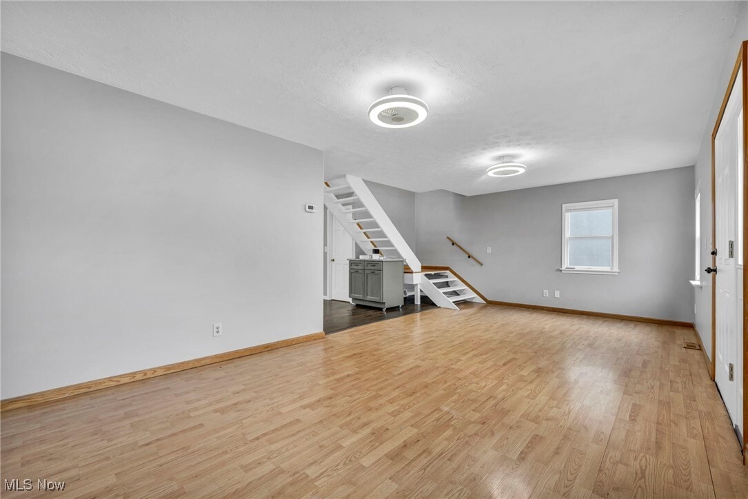 2013 W 19th St Cleveland, OH 44113 – photo 4