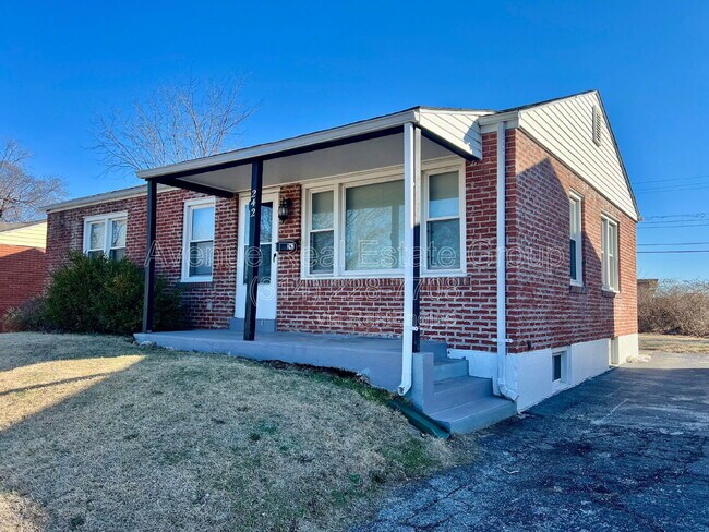 Foto del edificio - 242 Emerling Dr