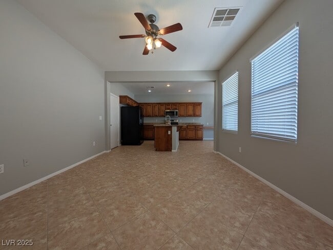 Building Photo - 8560 Barkeria Ct