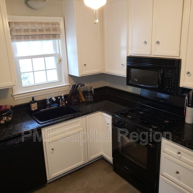 Foto del edificio - 8901 Seneca Ln