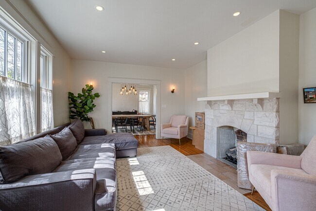 Foto del edificio - 1500 Clayton Ave