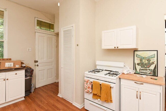 Foto del edificio - 2031 W Moffat St