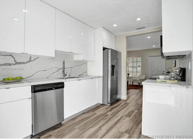 Foto del edificio - 221 NW 51st St