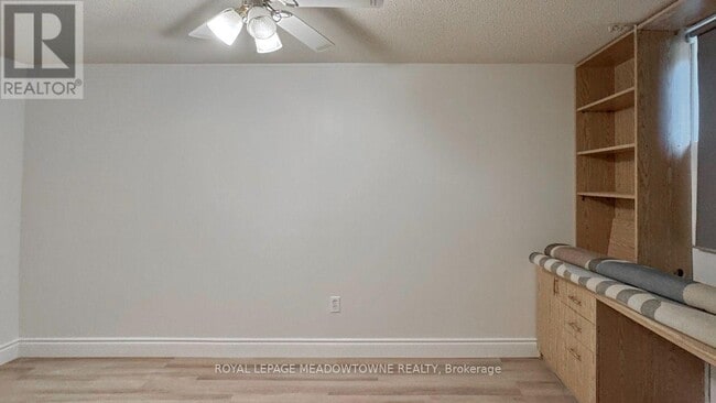 Building Photo - 739 Consort Crescent