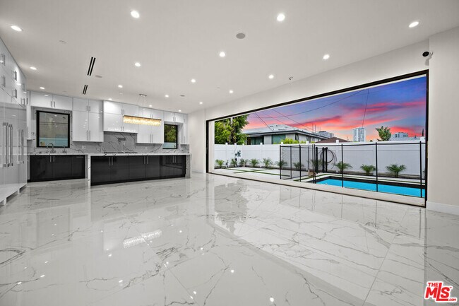 Building Photo - 1439 Edris Dr