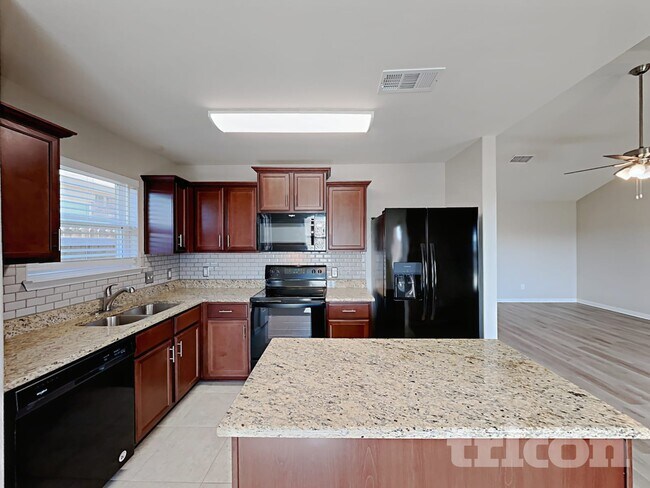 Foto del edificio - 108 Rushmore Ln