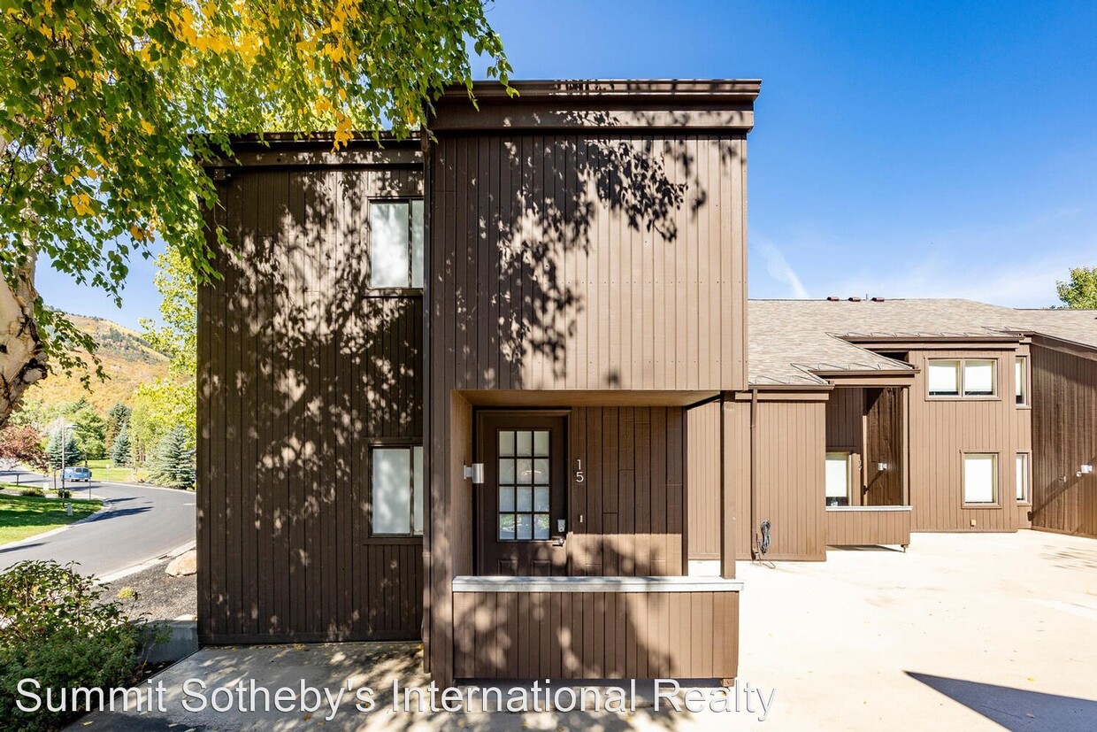 Primary Photo - 1 br, 2 bath House - 1480 Three Kings Dr #15