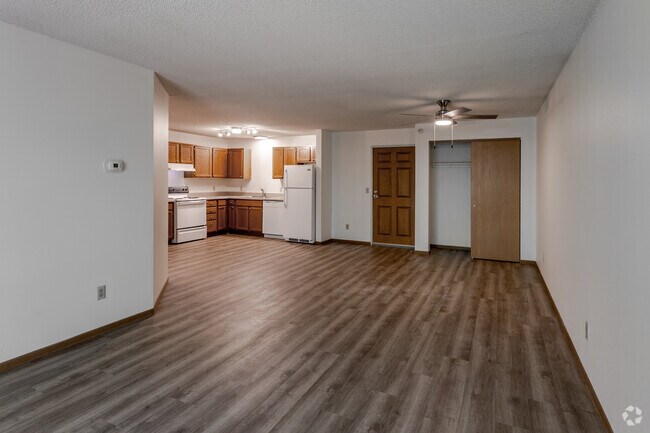 2 habitaciones, 1 baño - 891 pies cuadrados - Sala de estar - Dove Tree Apartments