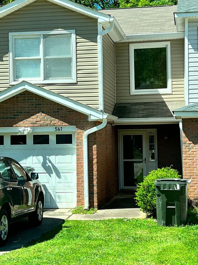 561 Heritage Ct, Auburn, AL 36830 Townhome Rentals in Auburn AL