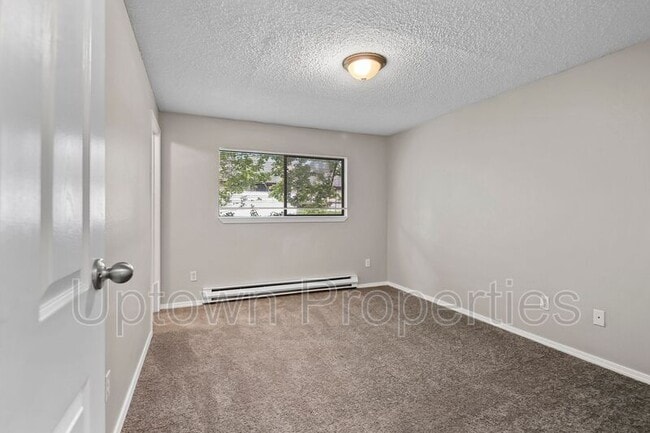 Building Photo - 5660 SW 180th Ave