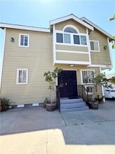 Building Photo - 3250 Andrita St