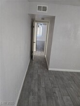 Building Photo - 33 Gold Bar Ct