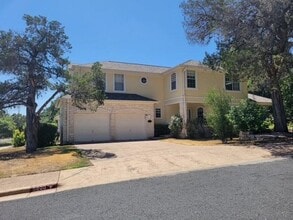 Building Photo - 5600 Wolf Ct