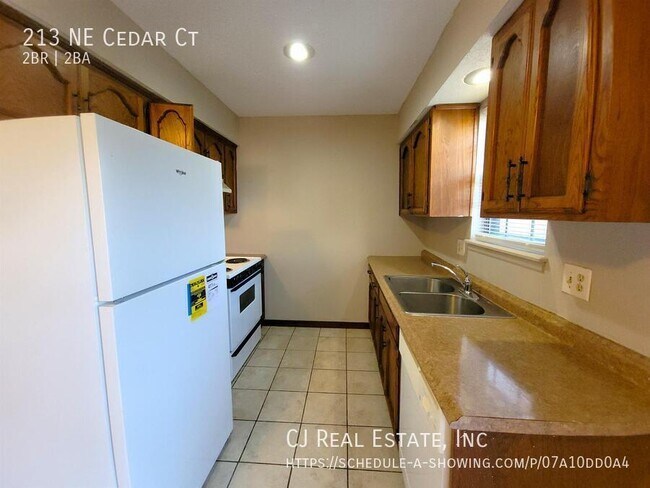 Foto del edificio - 213 NE Cedar Ct