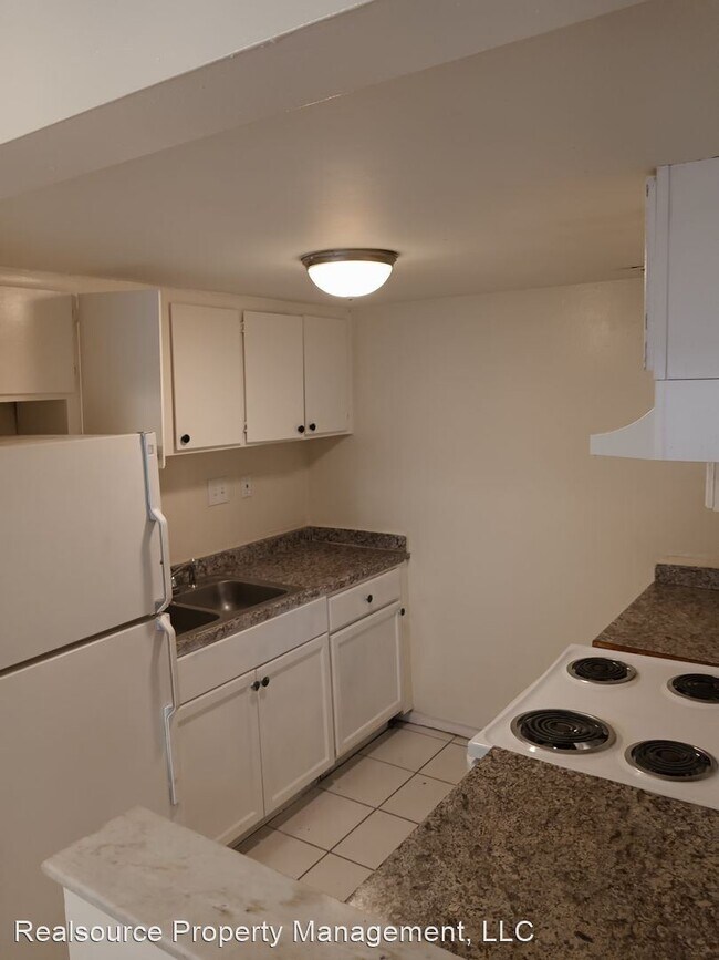 Building Photo - 1 br, 1 bath House - 1402 Holden Ave #A